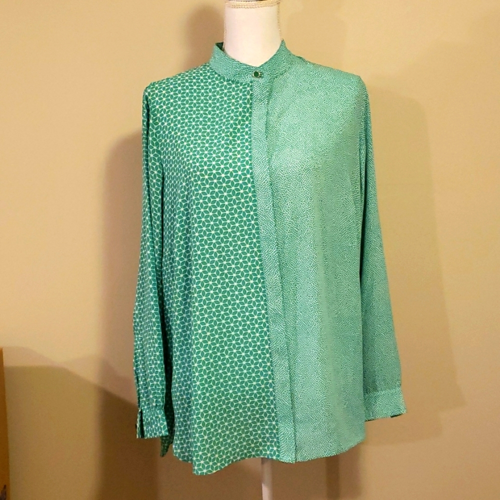 Anne Klein White and Clover Button up Top - New